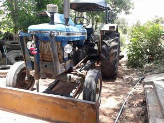 ขายรถไถฟอร์ต 6600 เสื้อลาย ราคา270,000 สนใจโทร 090-8588220 093-3258446